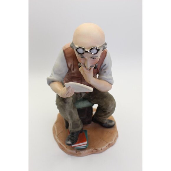 Capodimonte "The Accountant" Figurine: Signed Pucci, Hand-Painted Porcelain Ital - Picture 6 of 12